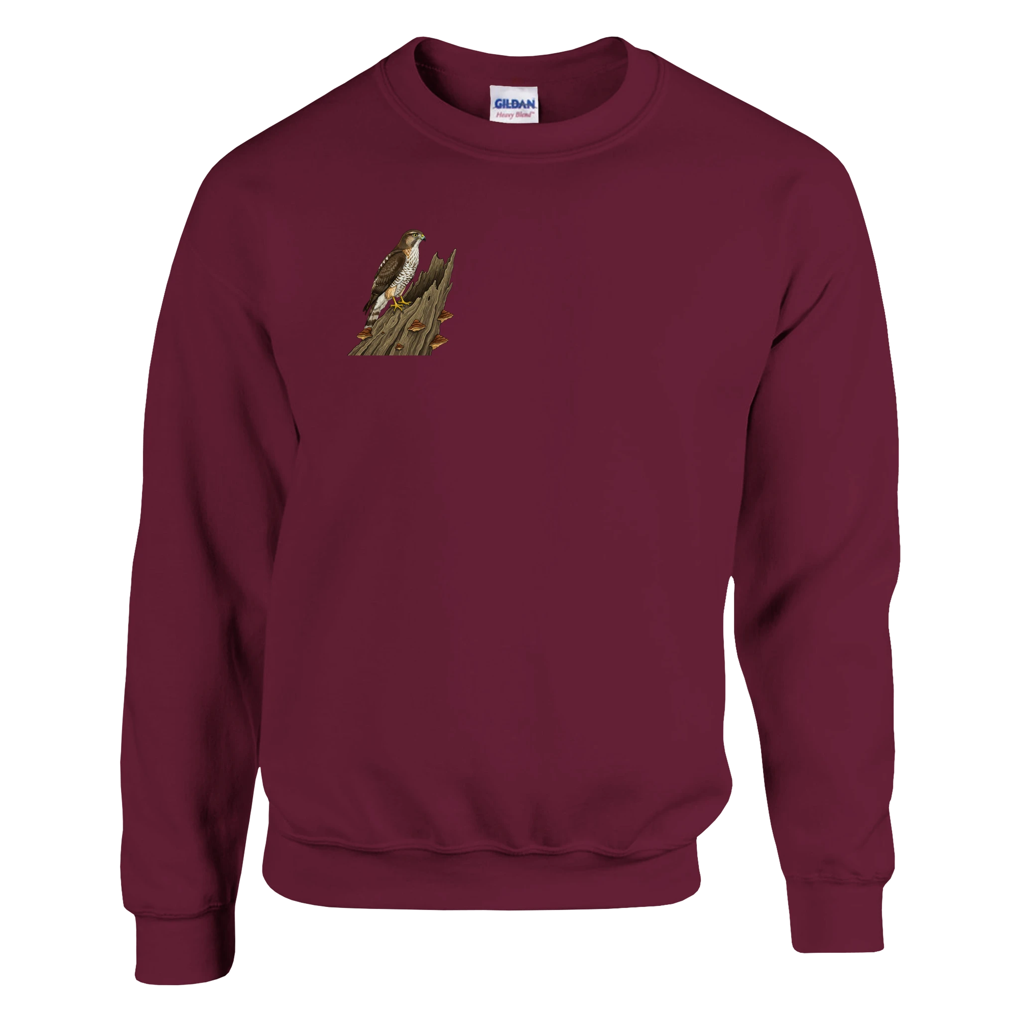 Kastanienbraun Habicht Pullover Gildan® 18000, Motiv Habicht auf altem Baumstamm klein auf der Brust rechts