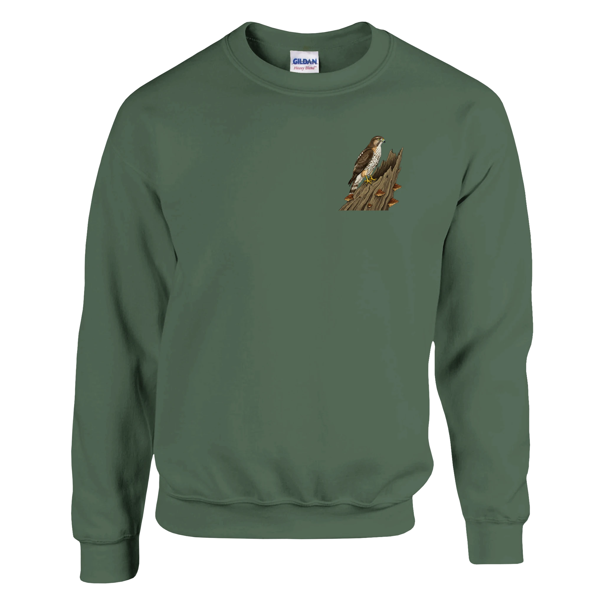 Military Green Habicht Pullover Gildan® 18000, Motiv Habicht auf altem Baumstamm klein auf der Brust links